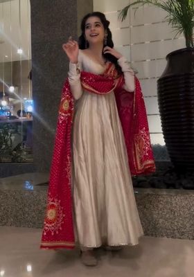 Off White Solid Blended Kurta Set