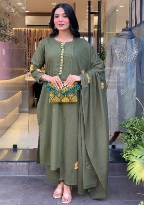 Green Embroidery Silk Blend Kurta Set